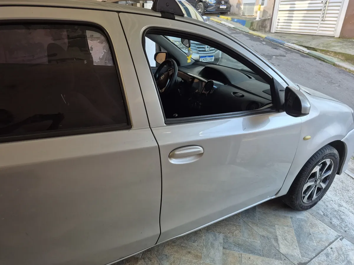 Toyota Etios Sedán 2018 1.5 16v X 4p — foto 6