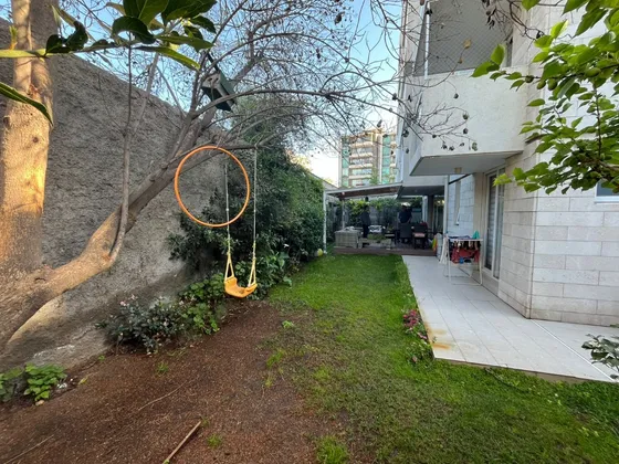 Hermoso Depto Con Jardín Propio 