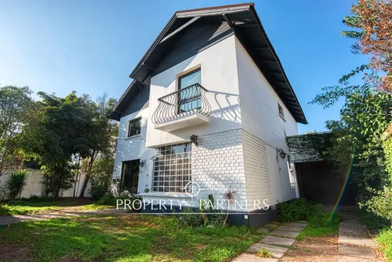 Casa En Venta En Providencia Plaza Uruguay Remode...