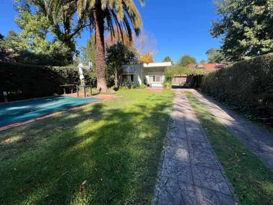 Venta Casa 1 Dormitorio Parque Leloir Con Cochera