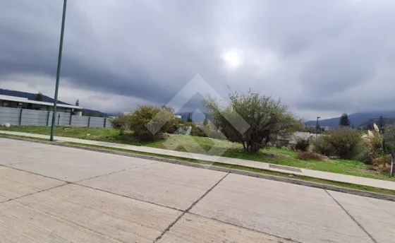Sitio En Venta Incluye Planos Aprobados Casa 850m2