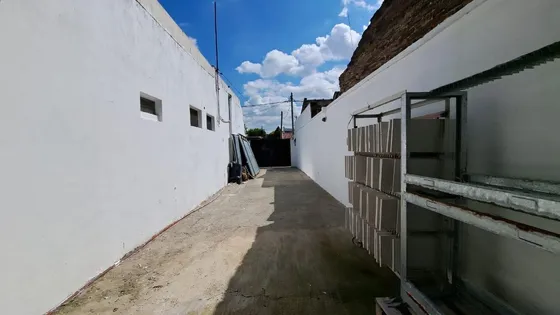 Depósito En Tablada - Permuta - Galpon - Oportunidad - Lomas Del Mirador