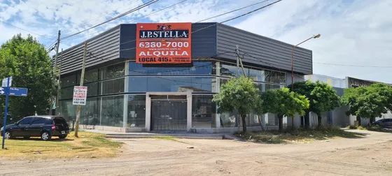 Local Comercial 681 M² En Esquina S/avenida - San Justo