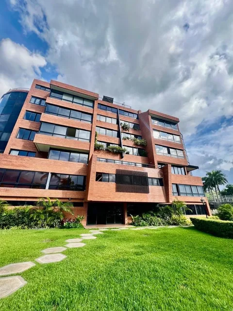 Se Vende Apto 320m2 3h+2s/5b/5p Lomas De Chuao