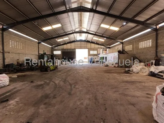 Galpon En Alquiler En Barquisimeto Zona Industrial Ii Posee 1,207.19m2 En Condominio Privado Con Alta Seguridad Cod 25 20201 Comunicate Soy Gabi Irastorza                                              