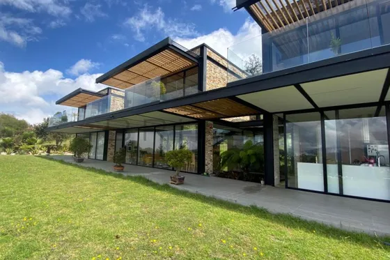 Casa En Venta En Alto De Palmas. Cod V501028