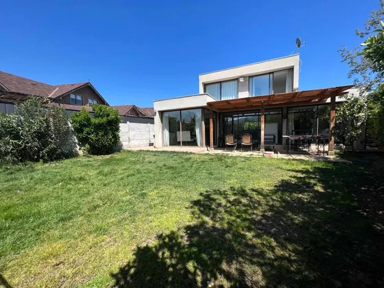 Se Vende Excelente Casa En Condominio Los Poleros, Machalí