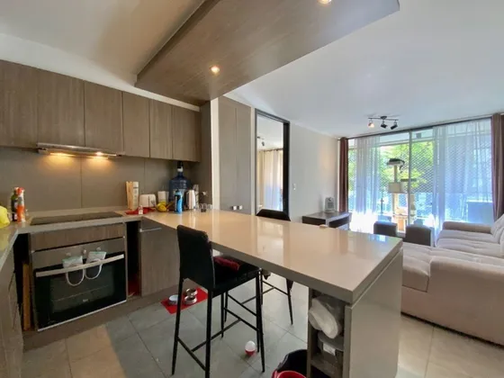 Departamento En Venta De 2 Dorm. En Las Condes
