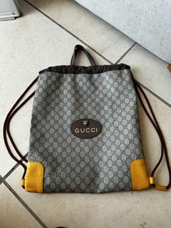 Mochila gucci clon deals