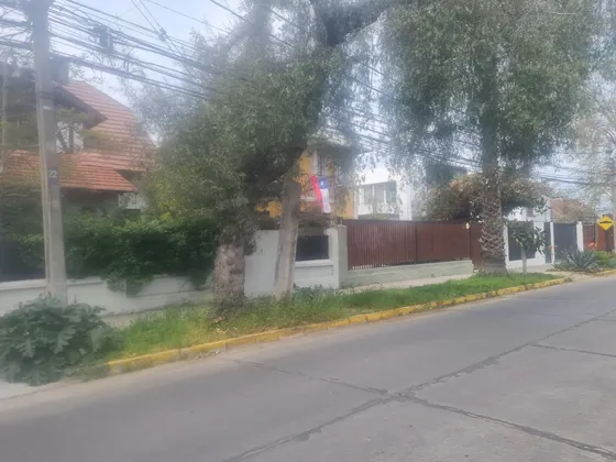 Excelente Casa Con 400 M2 De Terreno Cerca Linea 3