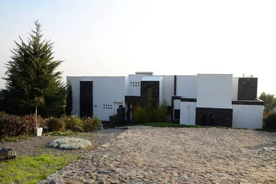 Casa En Arriendo De 6 Dorm. En Peñalolén