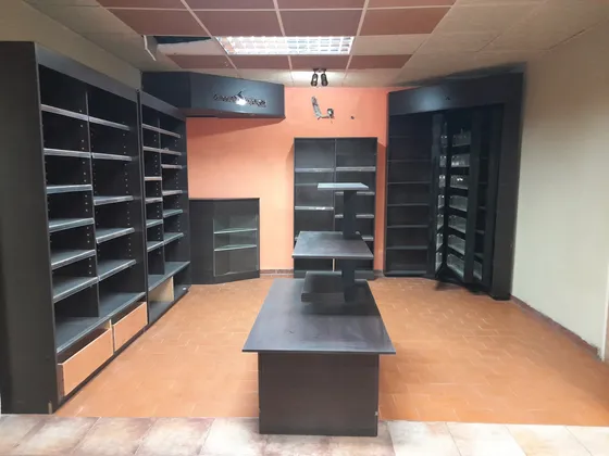 Se Vende Local En El Sector Brisas Del Orinoco Ve02-1807sc-jvel