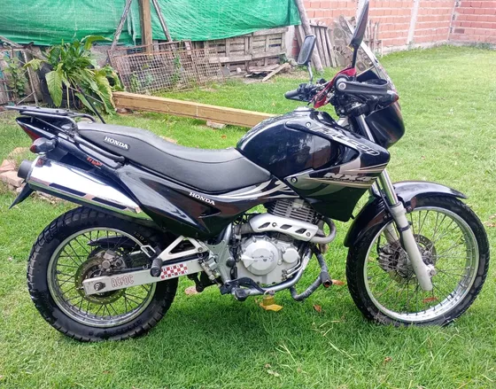 Honda Falcon Nx 400 Año 2011 Nada Para Hacerle,titular