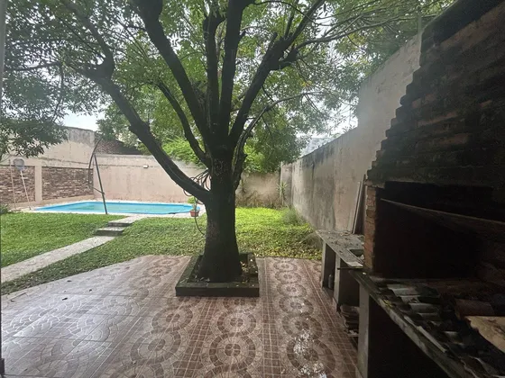 Casa En  Carlos Cossio 2300