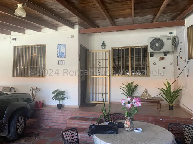Linda Casa Cómoda En La Arboleda Mcgf. 25-20738