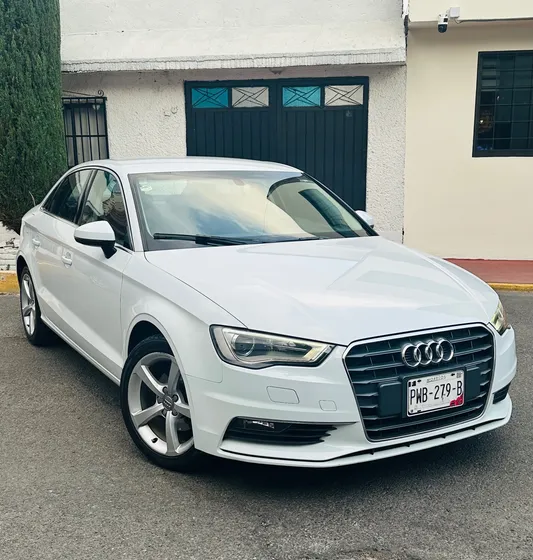 Audi A3 1.4 Sedán Attraction At