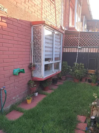 Cómoda Casa Dos Pisos En Barrio Residencial, Ojos Del Salado
