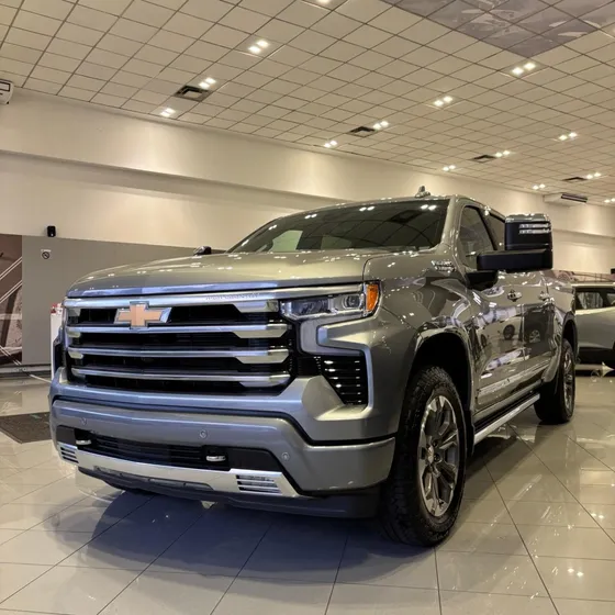 Chevrolet Silverado Chevrolet Silverado High Country V8 Automatica V8 5.3n 360cv