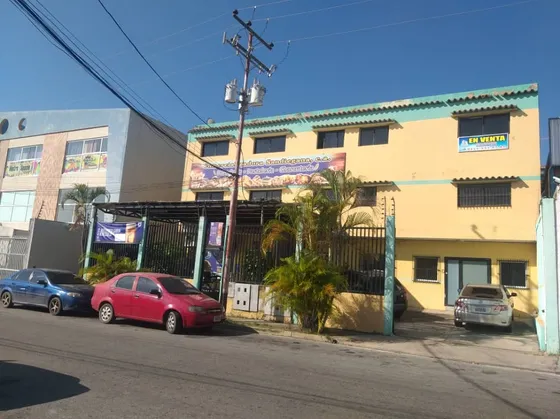 Se Vende Edificio Comercial 1360m2 En Urb. Los Jarales San Diego, 480.000$ Mml Solo Clientes