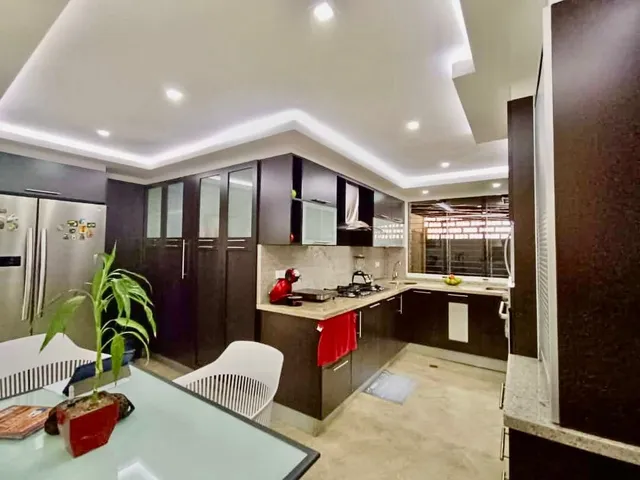 Casa En Valencia Urbanización Trigal Norte Calle Cerrada  Moderna 