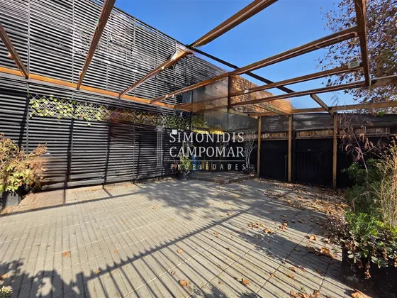 Local Comercial En Arriendo En Vitacura Lo Castillo 