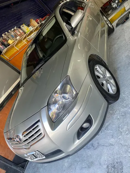 Toyota Avensis 2.0 Mt