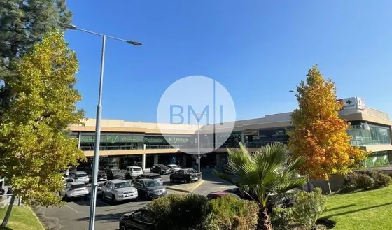 Local En Arriendo En San Carlos De Apoquindo, Las Condes