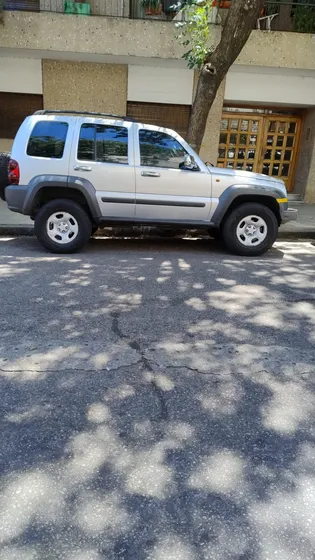 Jeep Cherokee 3.7 Sport