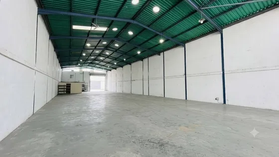 333755 - Venta Galpón - Zona Industrial Castillito - 1100 M2