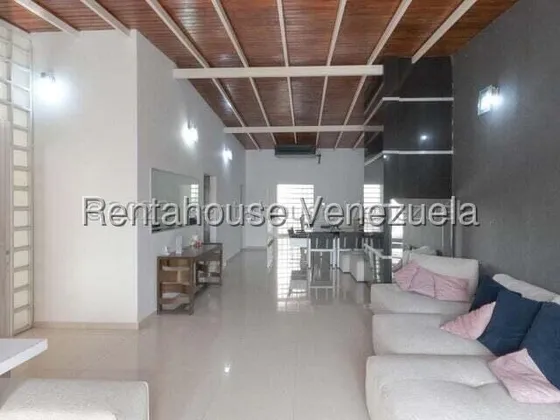 Sorangel Vargas Vende Hermosa Casa Moderna, Tanque Subterraneo Los Cardones Zona Este Barquisimeto Mls #25-13182