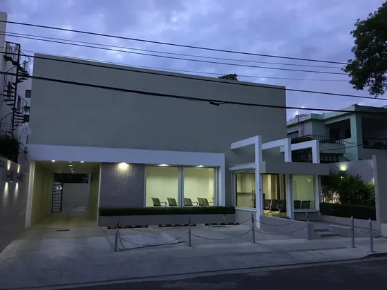 Edificio Comercial En Gascue