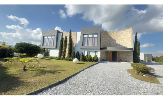 Casa Campestre Para La Venta En Exclusiva Parcelacion En Llanogrande L