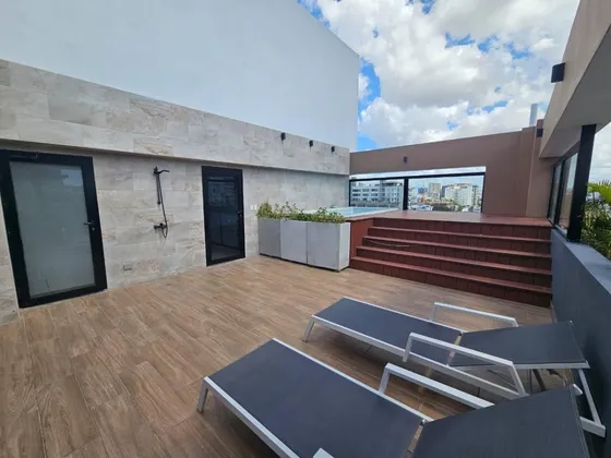 Apartamento En Alquiler En Evaristo Morales, Santo Domingo, 89m2, 2 Hab. 2 Parqueos, Exclusiva Residencia Con Todas Las Comodidades, Excelente Ubicacion Y Zona, Seguridad, Para Vivir En Un Paraíso. 