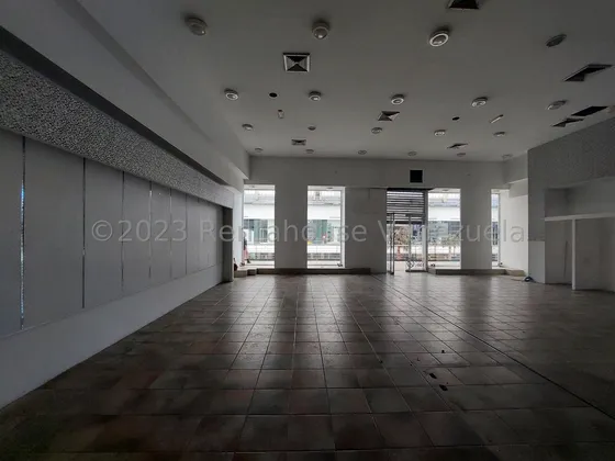 Local Comercial En Alquiler En El Bosque Maracay Aragua 24-910 Irrr