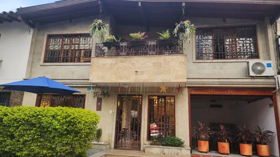 Negocio En Venta Hostal En Laureles