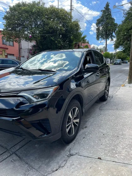 Toyota Rav4 2.5 Le At