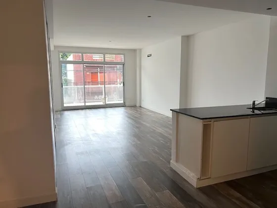 Alquiler Monoambiente 50 Mts2 Al Frente, 1er Piso 