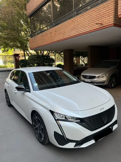 Peugeot 308 1.2 Puretech Allure Eat8 130hp
