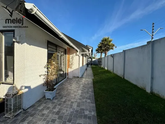Casa Comercial En Avenida Blanca Estela, Concón