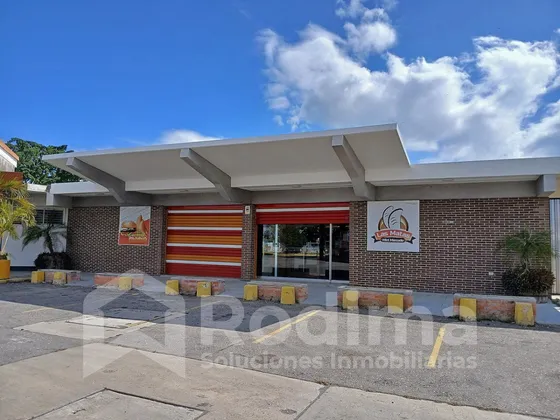 Local Para Bodegón Y Restaurante En Estación De Servicio Carretera Nacional Palo Negro Magdaleno.