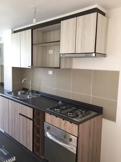 Departamento En Arriendo 2d1b Con Estacionamiento $415.000
