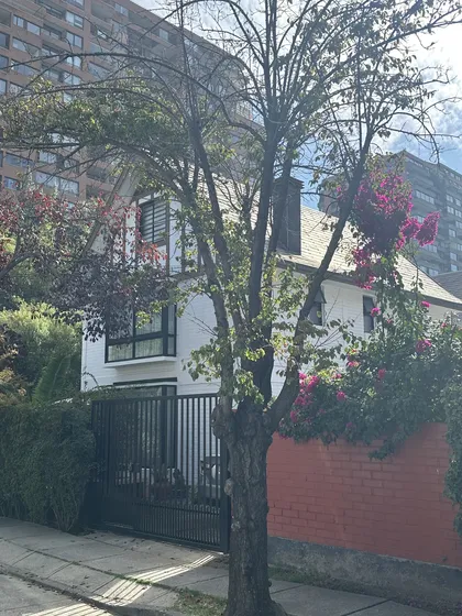 Las Condes A Pasos De Todo, Cerro El Plomo/los Militares