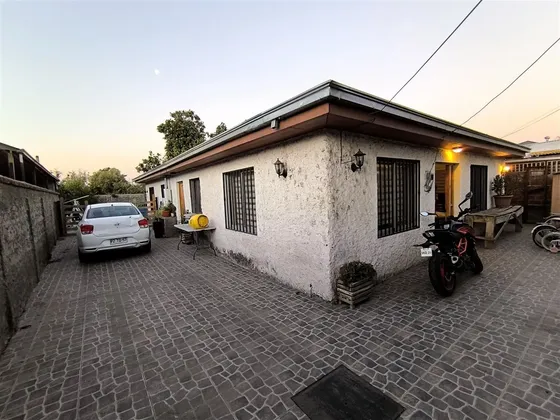 Casa En Venta De 3 Dorm. En San Bernardo