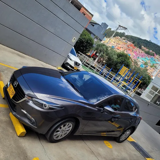 Mazda 3 2.0 Sport Touring