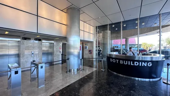 Alquiler Oficina en Emblemático Dot Building - 1600mts2. - Planta Libre - Saavedra