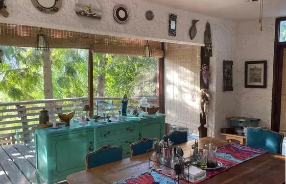 En Condominio Casa Desniveles 4d+3b +cabaña 70 M2 ,