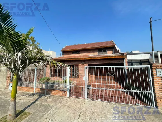 Casa En  Los Polvorines Apta Crédito