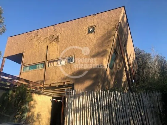Casa En Venta De 4 Dorm. En Peñalolén
