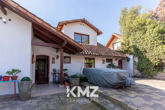 Vende Casa 5d/4b/e De155/360 M2, San Carlos Apoq, Las Condes