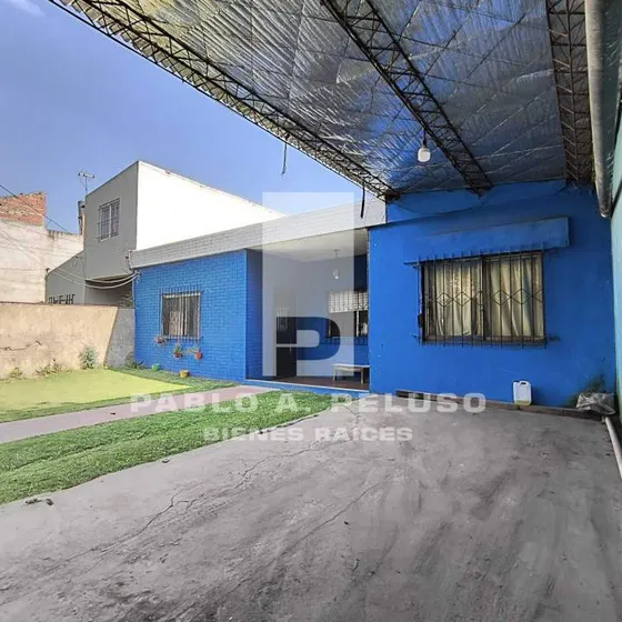 Venta Casa 3 Ambientes. Agustin Ferrari, Mariano Acosta. Zona Oeste. Buenos Aires. 